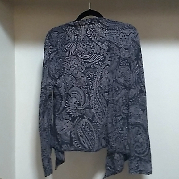 Women's see-through blouse. - Picture 4 of 4